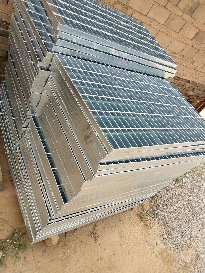 天津鋼格板 鍍鋅鋼格板與格柵板的全面解析